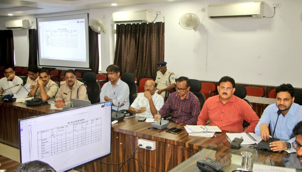 सतना: हिट एण्ड रन प्रकरणों का एक सप्ताह में निराकरण, राहवीर और कैशलेस ट्रीटमेंट योजना की समीक्षा