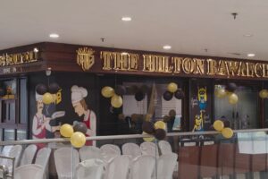 जमशेदपुर के 'द हिल्टन बावर्ची' ने पूरे किए स्वाद के 3 साल, धूमधाम से मनाई तीसरी सालगिरह