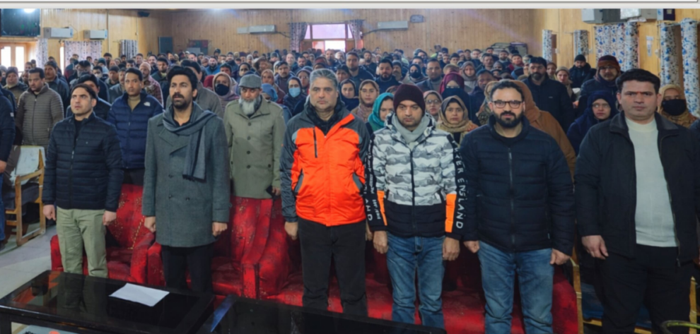 अनंतनाग की गूंज: 'वंदे मातरम' के 150 साल, सामूहिक गायन से शुरू हुआ यादों का नया सफर