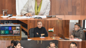 डीसी निधि मलिक का सख्त रुख: रियासी में पानी और ज़मीन से जुड़े कामों में लाएं तेज़ी