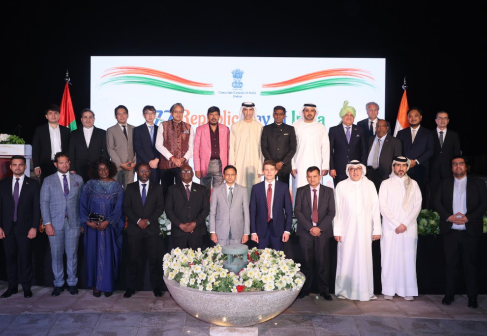 दुबई में तिरंगे की शान: भारत के 77वें गणतंत्र दिवस पर उमड़ा प्रवासी भारतीयों का हुजूम
