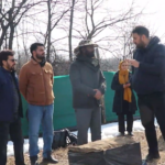 इसे 'माइग्रेशन' कहते हैं। इसमें खर्चा भी होता था, भागदौड़ भी और छत्तों के नुकसान का डर भी बना रहता था। लेकिन वैज्ञानिकों की इस नई तकनीक ने मानो किसानों की एक बड़ी चिंता दूर कर दी है।