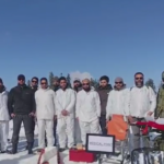 इस अभ्यास में स्थानीय पुलिस, आपदा प्रबंधन की टीमें और मौसम विभाग के जानकारों ने हिस्सा लिया। अभ्यास को बिल्कुल असली जैसा बनाने के लिए ऐसी स्थिति रची गई, मानो कुछ पर्यटक बर्फ के नीचे दब गए हों या रास्ते पूरी तरह बंद हो चुके हों।