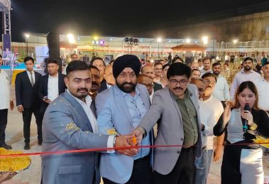 जमशेदपुर में ऋषभ ऑटोमोबाइल्स ने अपना पहला हाई-टेक सर्विस सेंटर शुरू किया है। यहाँ ट्रक और ट्रेलर मालिकों को आधुनिक मशीनों और एक्सपर्ट टेक्नीशियन्स के जरिए बेहतरीन मेंटेनेंस सुविधा मिलेगी।