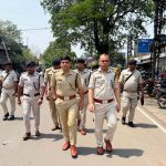 रामगढ़ की सड़कों पर अब 'प्रहरी' का पहरा: अपराधियों में खौफ और जनता में विश्वास जगाने उतरे एसपी मुकेश लुनायत