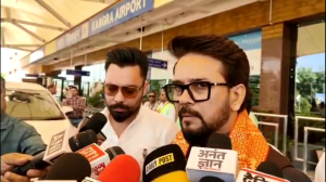 अनुराग ठाकुर का कांग्रेस पर तीखा प्रहार: नीट विवाद से लेकर नगर निगम चुनाव तक विपक्ष को घेरा