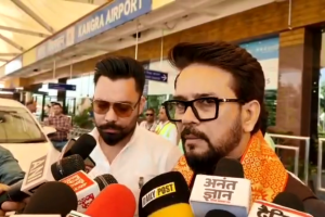 अनुराग ठाकुर का कांग्रेस पर तीखा प्रहार: नीट विवाद से लेकर नगर निगम चुनाव तक विपक्ष को घेरा
