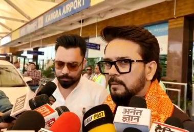अनुराग ठाकुर का कांग्रेस पर तीखा प्रहार: नीट विवाद से लेकर नगर निगम चुनाव तक विपक्ष को घेरा