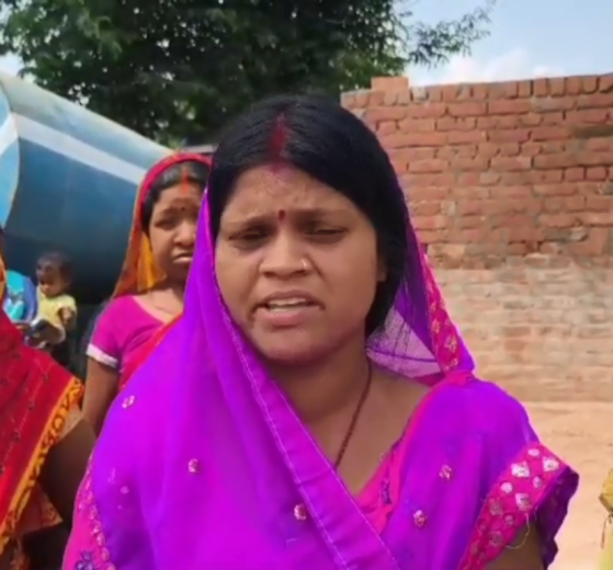 फाइलों में दौड़ रहा पानी, पर प्यासा है पाण्डेडीह: लाखों की योजना के दोबारा उद्घाटन के बाद भी ग्रामीण बूंद-बूंद को मोहताज